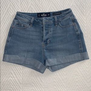 Hollister High Rise Boyfriend Shorts